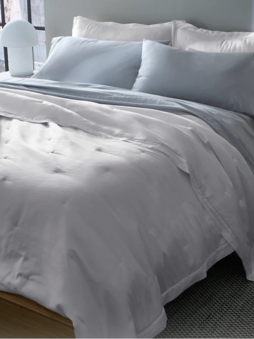 NWT Cozy Earth Soft-Wash Cotton Quilt in White King